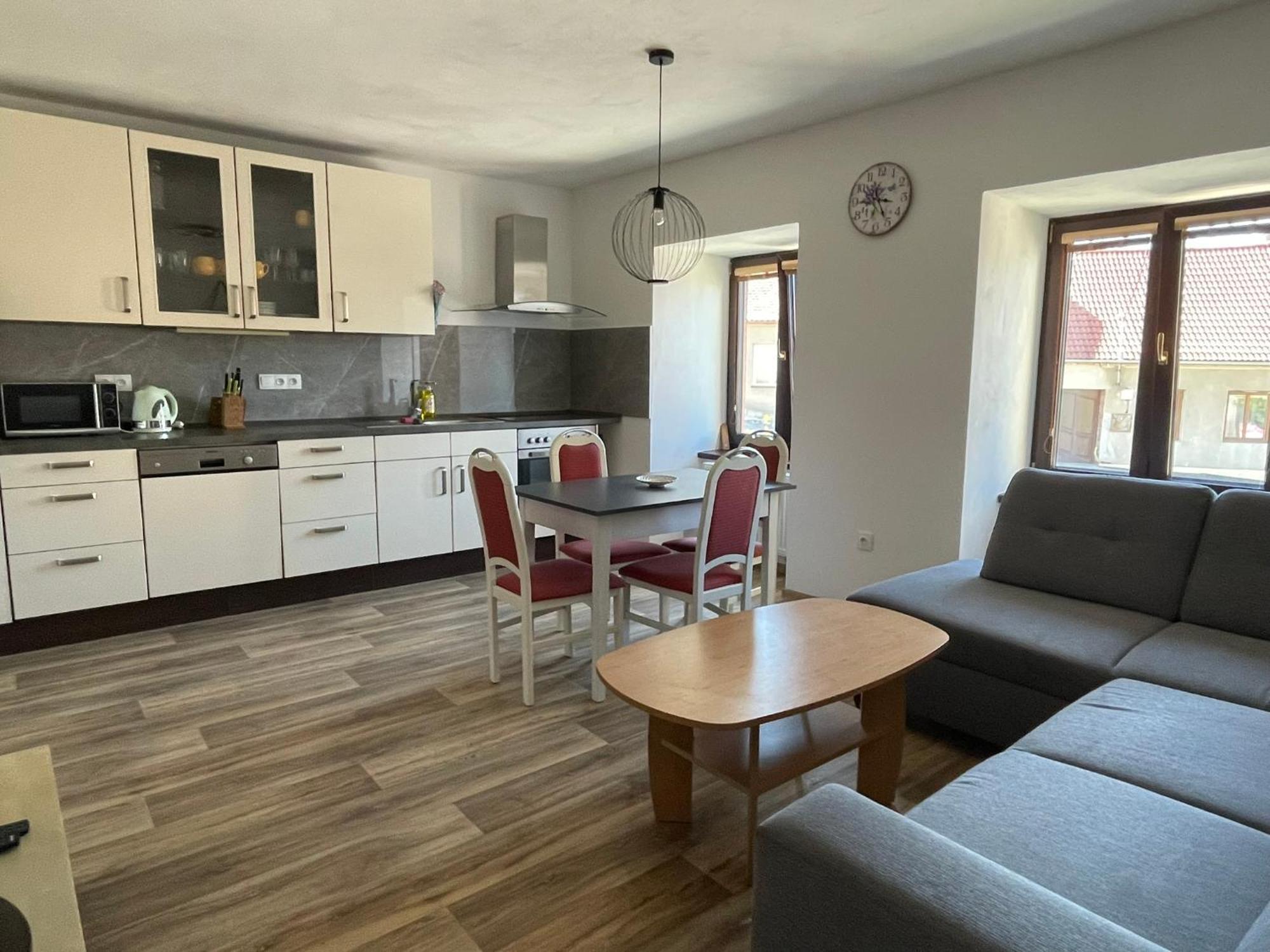 Apartman U Velke Brany Jemnice Exteriör bild